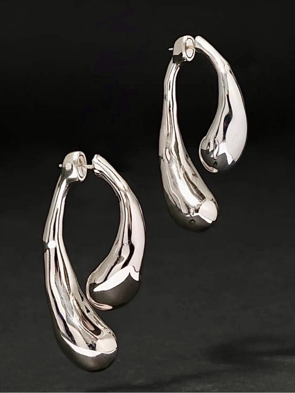 Alexis Bittar Molten Silver Scoop Front Back
Earrings